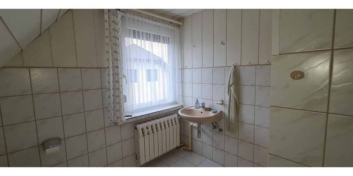 Einfamilienhaus in sehr ruhiger Dorflage, sofort beziehbar - Einfamilienhaus Hermsdorf | Angebot:26235304