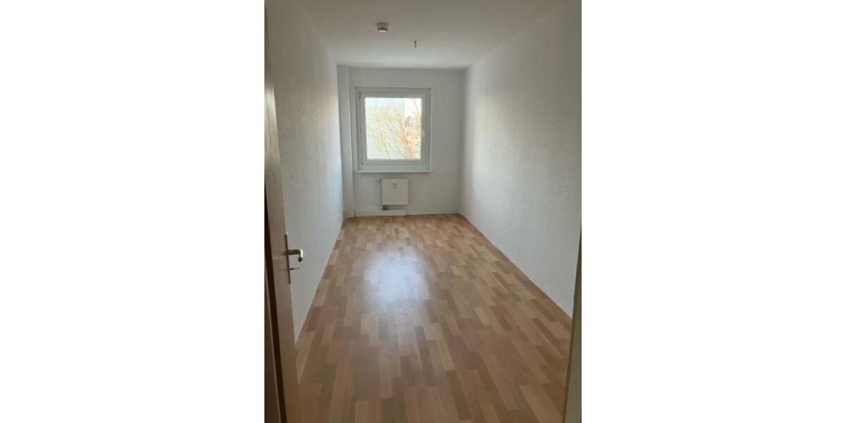 Etagenwohnung Gera Lusan - 4 Zimmer, 89 m&sup2;, 490&euro; | Angebot:25918458