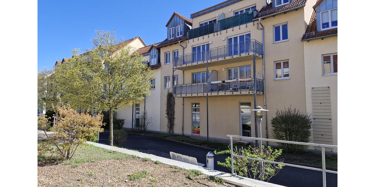 Etagenwohnung Werdau - 3 Zimmer, 83 m&sup2;, 585&euro; | Angebot:26295099