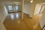 **Ihr neues Zuhause wartet: 4-Raum-Wohnung mit Komfort-Badezimmer und großzügigem Wohnambiente!** - Dachgeschoßwohnung Gera Alt-Bieblach | Angebot:26876574
