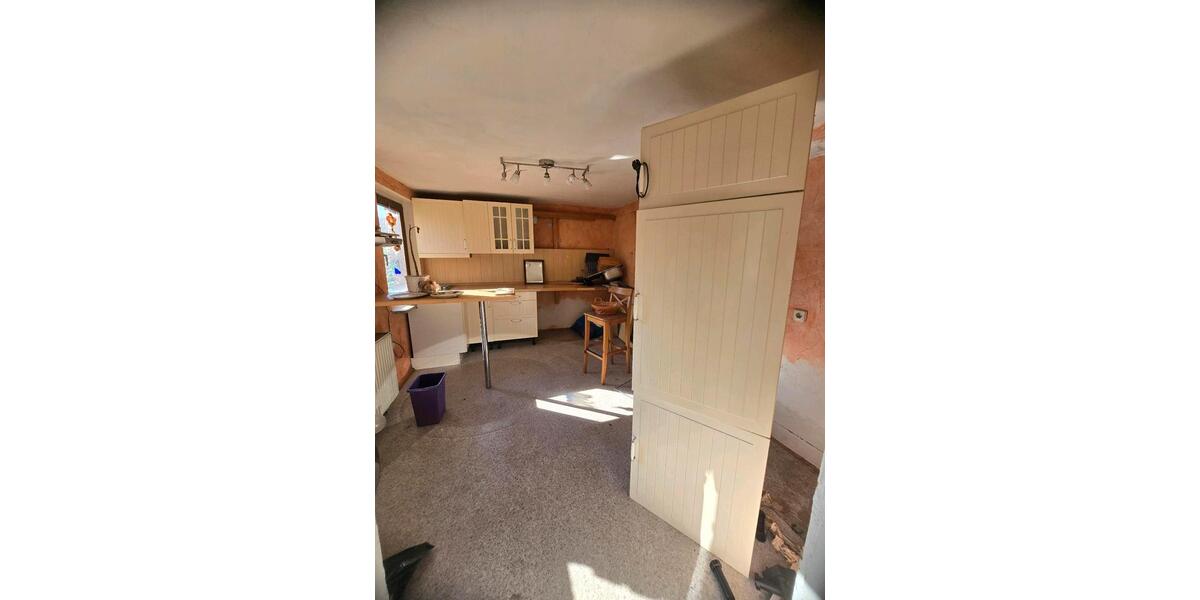 Etagenwohnung Meerane - 8 Zimmer, 180 m&sup2;, 45.000&euro; | Angebot:26757988