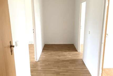 Wohnung Gera Zeulsdorf - 3 Zimmer, 68 m&sup2;, 360&euro; | Angebot:27267996