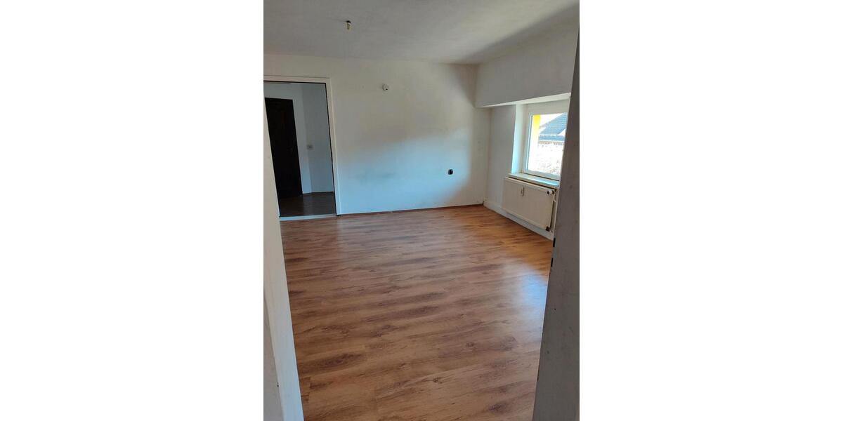 Etagenwohnung Weida - 2 Zimmer, 50 m&sup2;, 300&euro; | Angebot:25304483