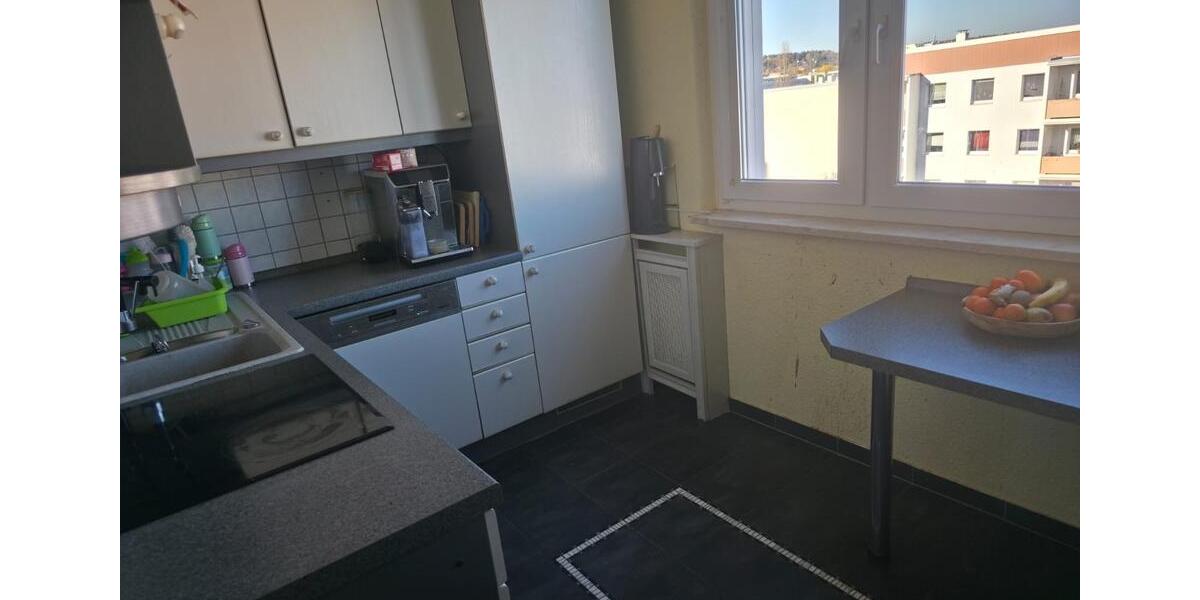 Wunderschöne 4 Raum Wohnung mit Balkon zu vermieten 4 zimmer