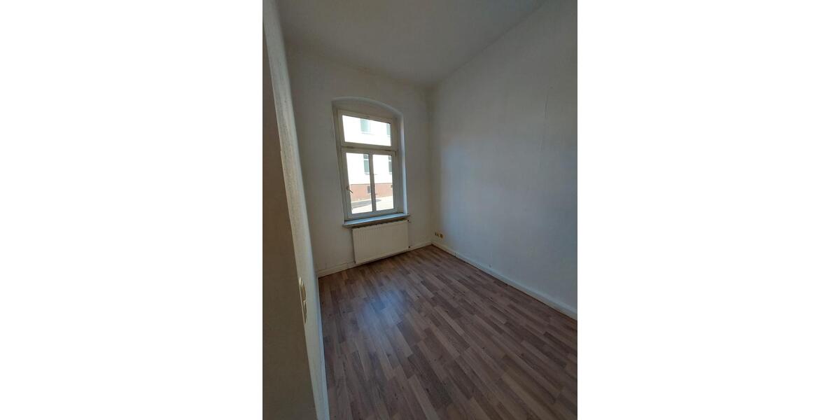 Erdgeschoßwohnung Werdau - 2.5 Zimmer, 56 m&sup2;, 299&euro; | Angebot:26262694