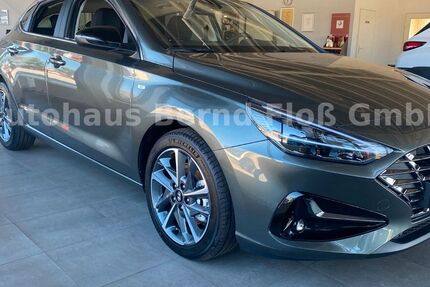 Hyundai i30 2.000 km 26.490 € Zwickau 08064