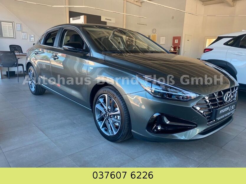 Hyundai i30 2.000 km 26.490 € Zwickau 08064
