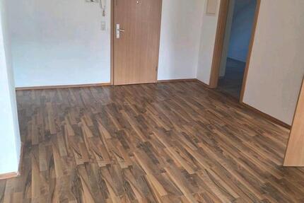 Wohnung Gera - 4 Zimmer, 83 m&sup2;, 415&euro; | Angebot:27638007