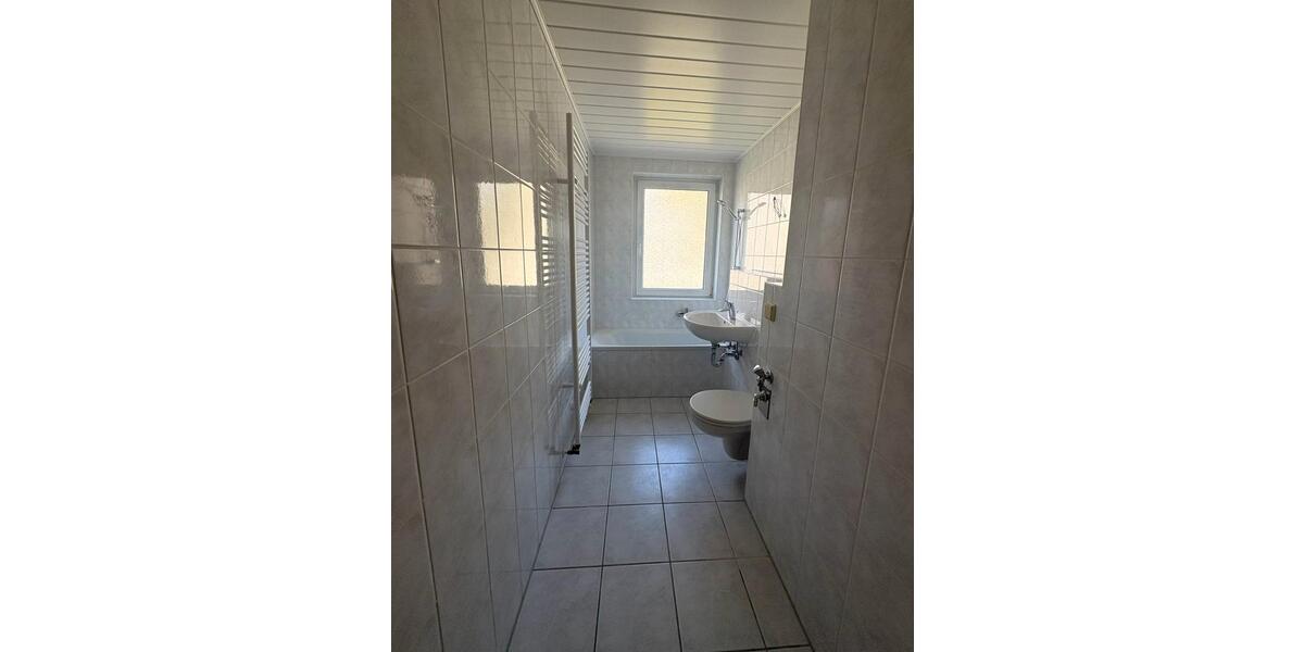 Etagenwohnung Weida - 3 Zimmer, 60 m&sup2;, 330&euro; | Angebot:26366931