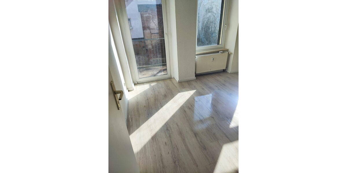 Etagenwohnung Zeitz - 2 Zimmer, 60 m&sup2;, 360&euro; | Angebot:26685856