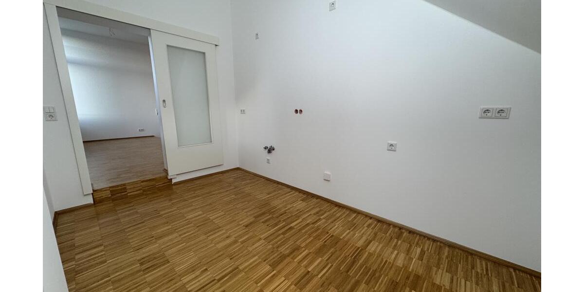 Exklusiv! 3-Raum Eigentumswohnung mit Balkon und Aufzug! *provisionsfrei! - Etagenwohnung Gera | Angebot:26131797
