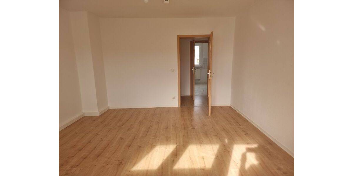 Etagenwohnung Weida - 4 Zimmer, 72 m&sup2;, 380&euro; | Angebot:26902531