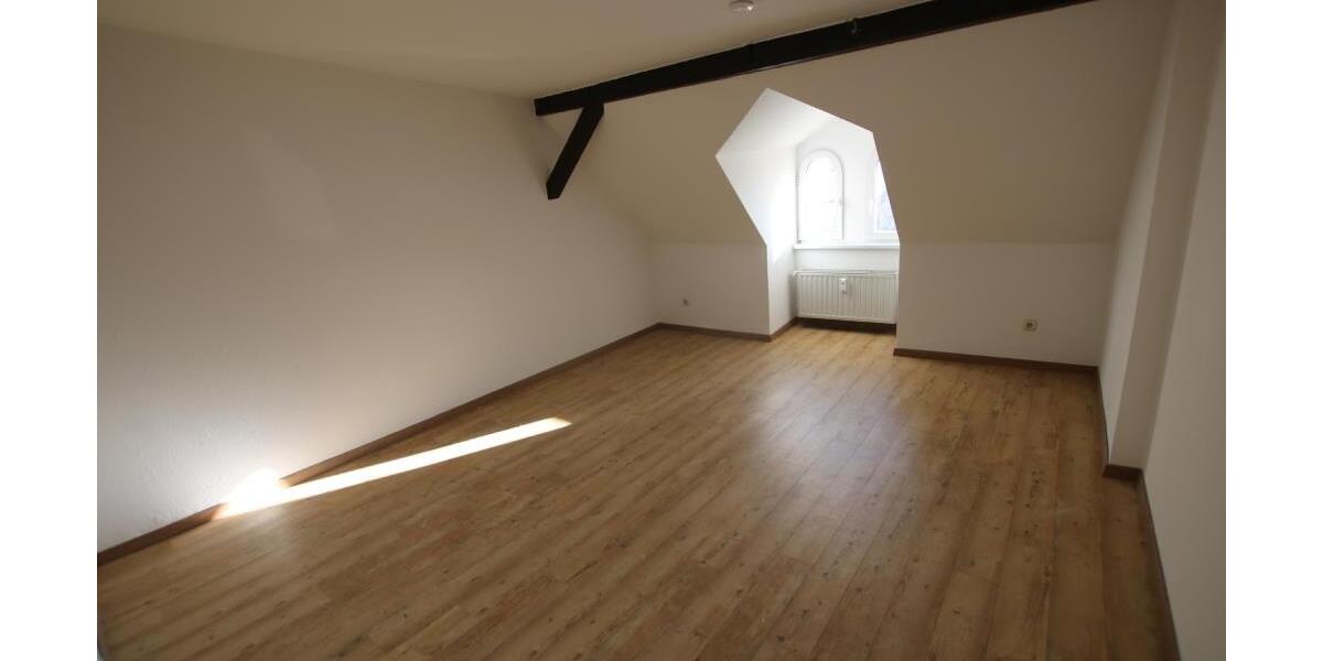 Blick über die Stadt! Gemütliche 3 Raum DG Wohnung mit großem Mietergarten. - Dachgeschoßwohnung Gera Ostviertel | Angebot:26233954