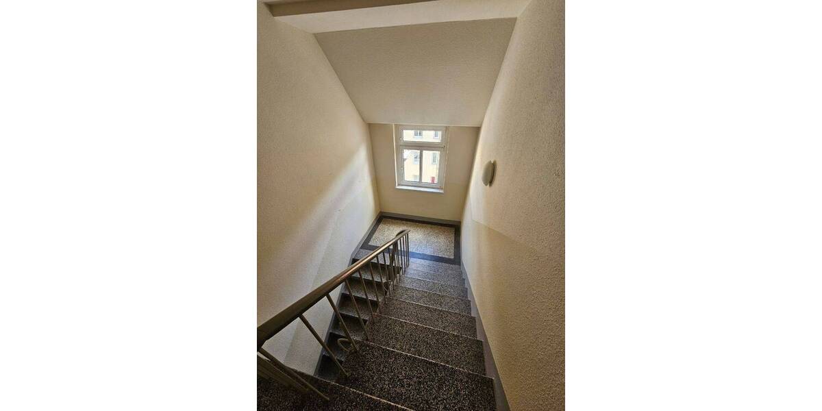 Etagenwohnung Gera Ostviertel - 2 Zimmer, 46 m&sup2;, 300&euro; | Angebot:26805926