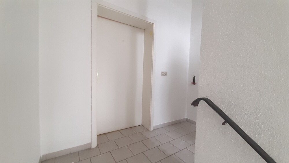 3-Zimmer-Wohnung 2. oder 3. OG, neu saniert, in ruhigem Wohnviertel Gera-Süd 3 zimmer