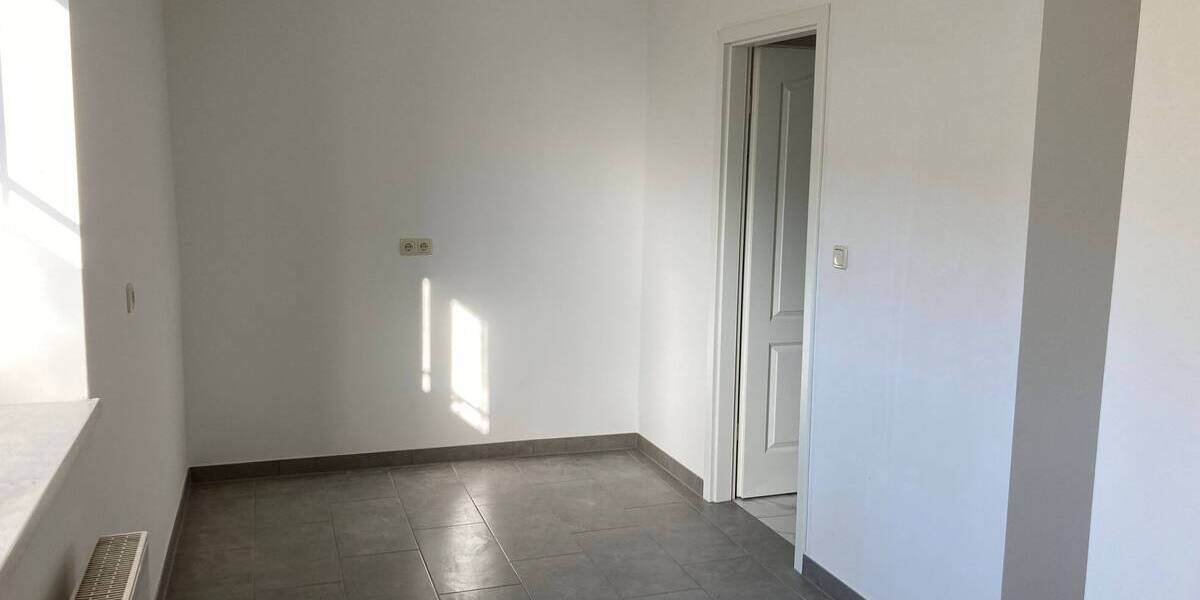 Einfamilienhaus Stadtroda Podelsatz - 8 Zimmer, 233 m&sup2;, 279.000&euro; | Angebot:25695943