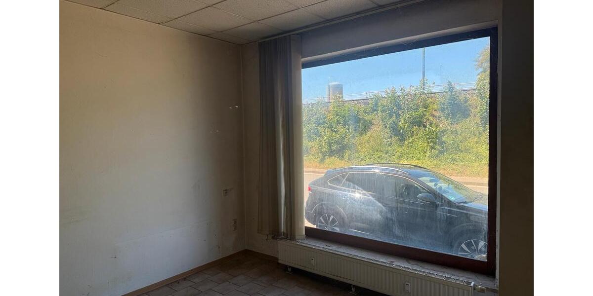 +++ Kleine Gewerbeeinheit in Crimmitschau zu vermieten +++ zimmer