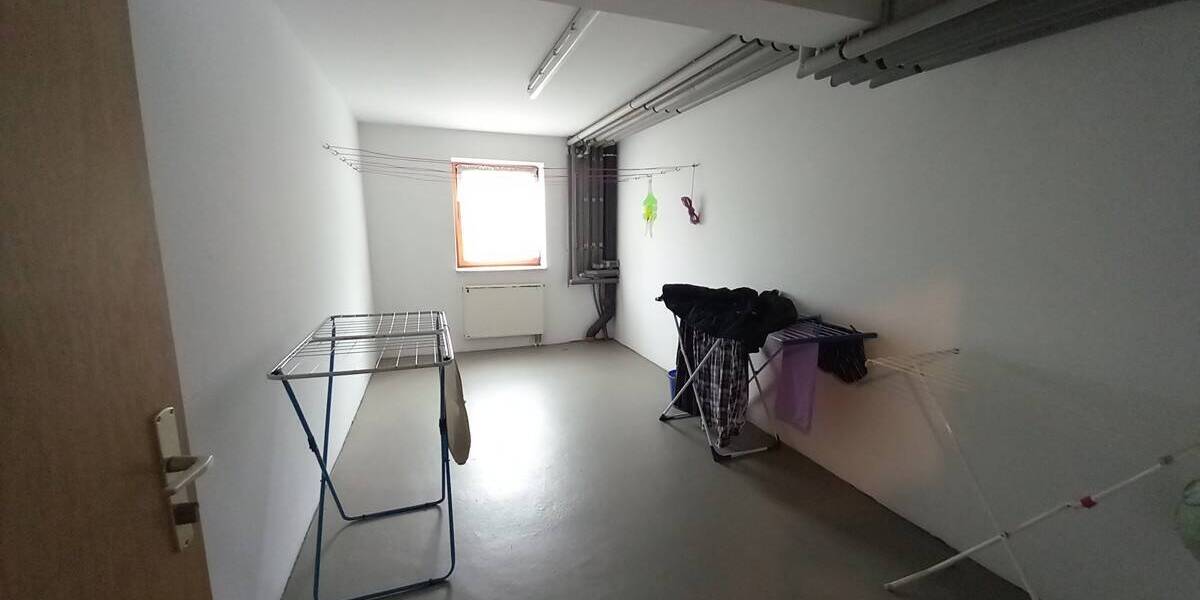 Etagenwohnung Meerane - 4 Zimmer, 104 m&sup2;, 124.000&euro; | Angebot:25671756