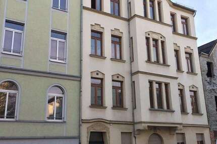 Schöne möblierte und geräumige 2 Zi.-Wohnung mit Balkon in zentraler Lage 2 zimmer