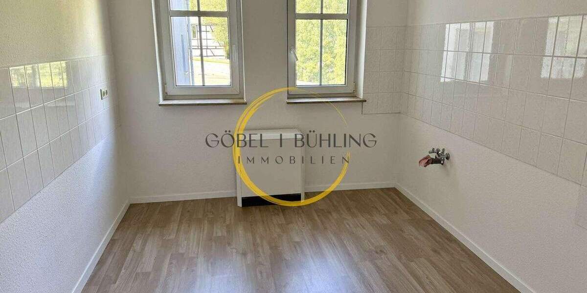 RESERVIERT - Wohnungspaket für Faktor 7 (SOLL) & 460 EURqm mit Balkonen und Stellplätzen in ruhiger Lage Weidas 1 zimmer