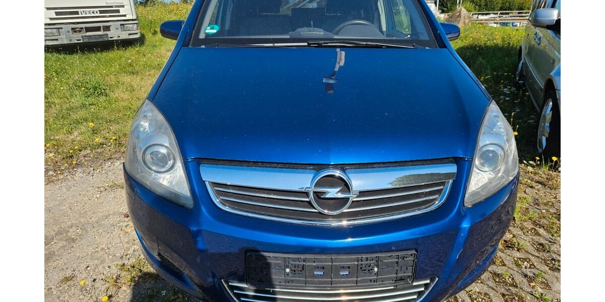 Opel Zafira 212.000 km 2.990 &euro; Grana 06712
