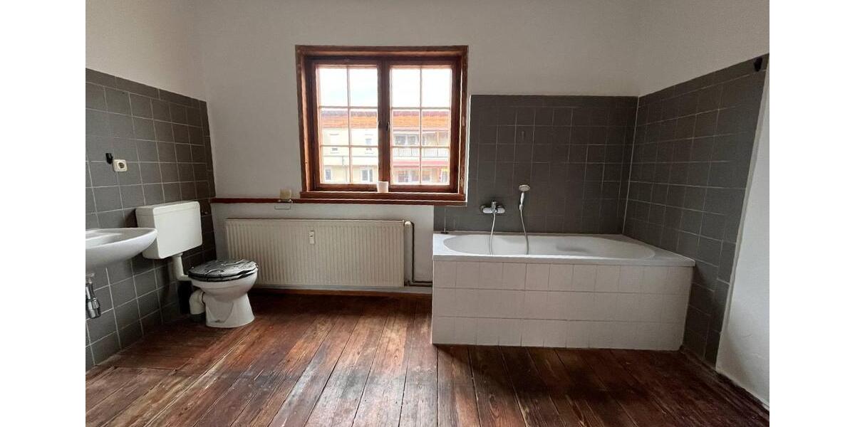 Etagenwohnung Neustadt an der Orla - 3 Zimmer, 70 m&sup2;, 450&euro; | Angebot:26398902
