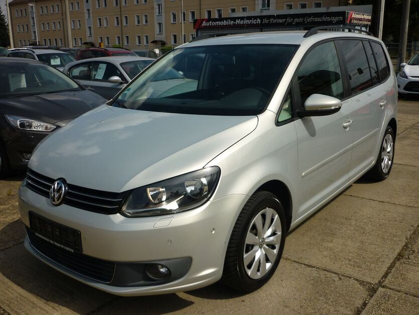 VW Touran 149.000 km 9.900 € Gera 07548