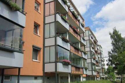 Wohnung Gera Lusan - 3 Zimmer, 70 m&sup2;, 399&euro; | Angebot:25379441