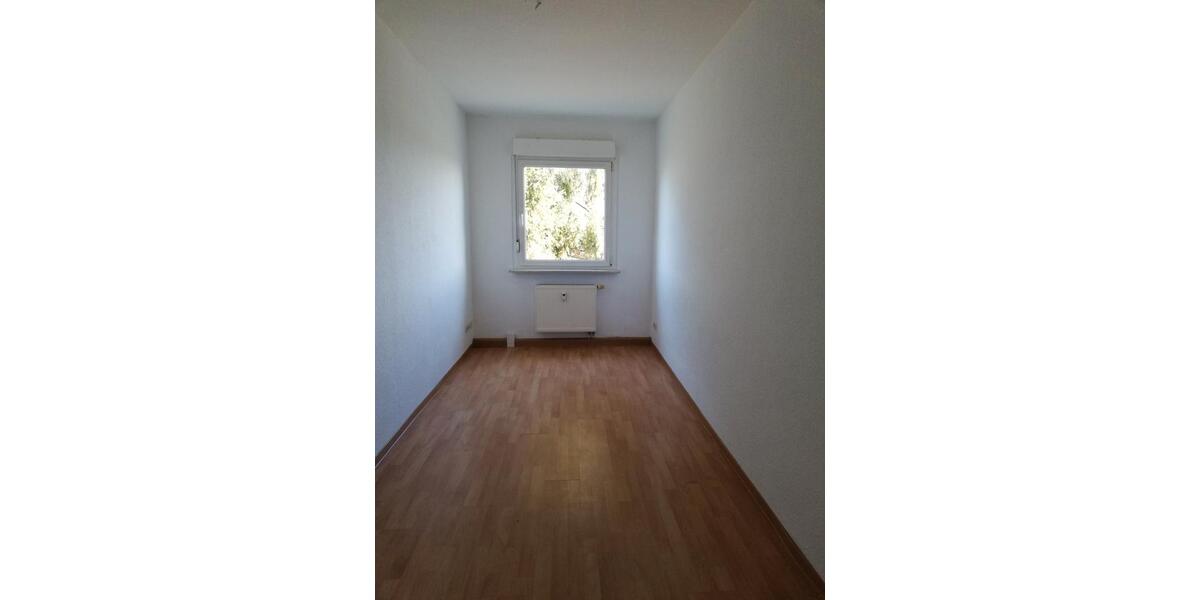 Erdgeschoßwohnung Schmölln - 4 Zimmer, 67 m&sup2;, 380&euro; | Angebot:26085941