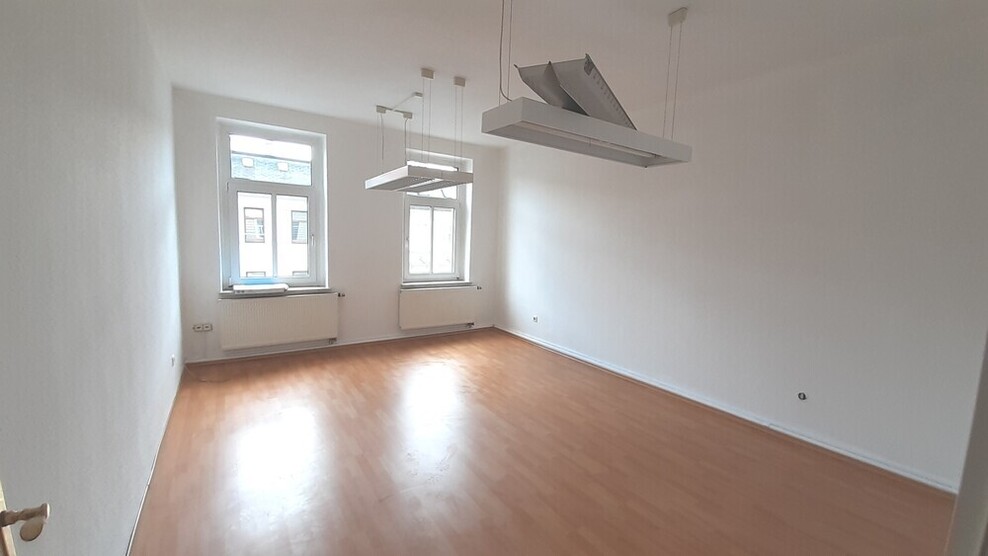 3-Zimmer-Wohnung 2. oder 3. OG, neu saniert, in ruhigem Wohnviertel Gera-Süd