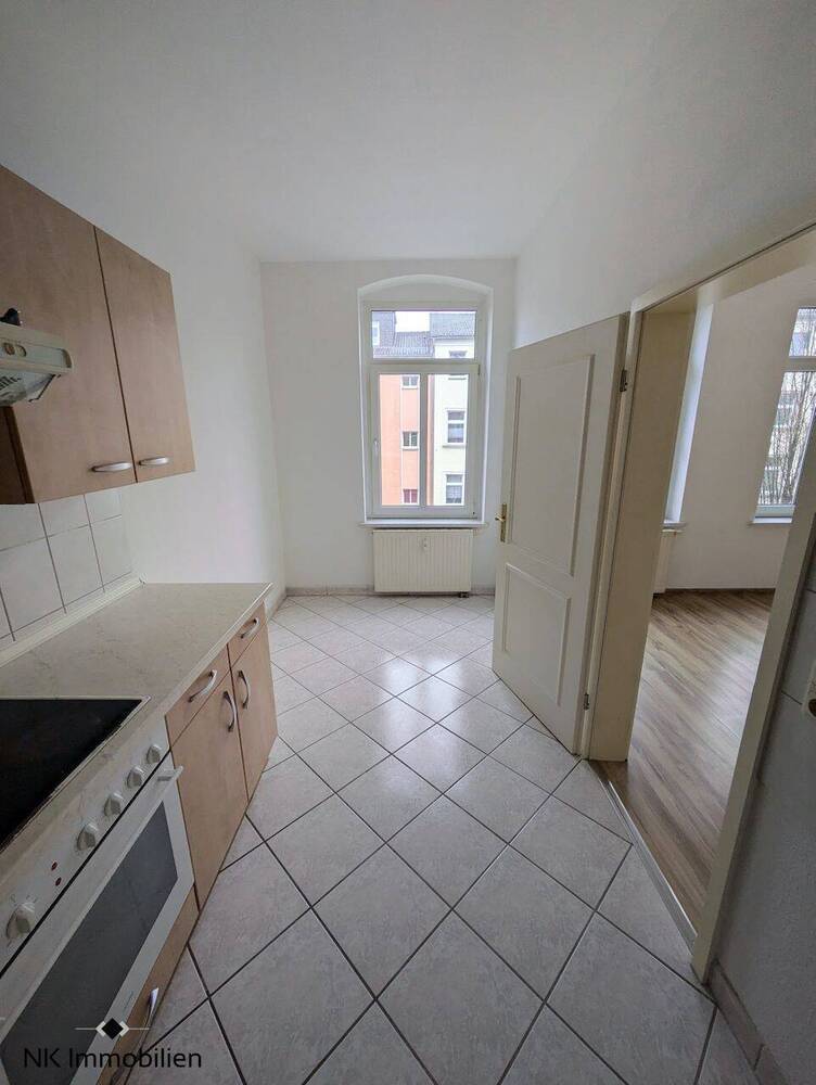 ++ schöne 3-Raum Wohnung mit Einbauküche, Balkon & Aufzug - nahe dem Hauptbahnhof ++