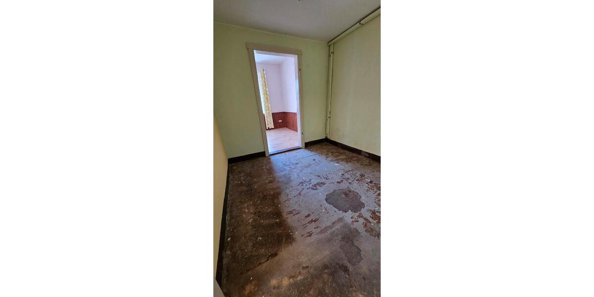 Einfamilienhaus Mohlsdorf-Teichwolframsdorf Teichwolframsdorf - 7 Zimmer, 180 m&sup2;, 81.000&euro; | Angebot:26039274