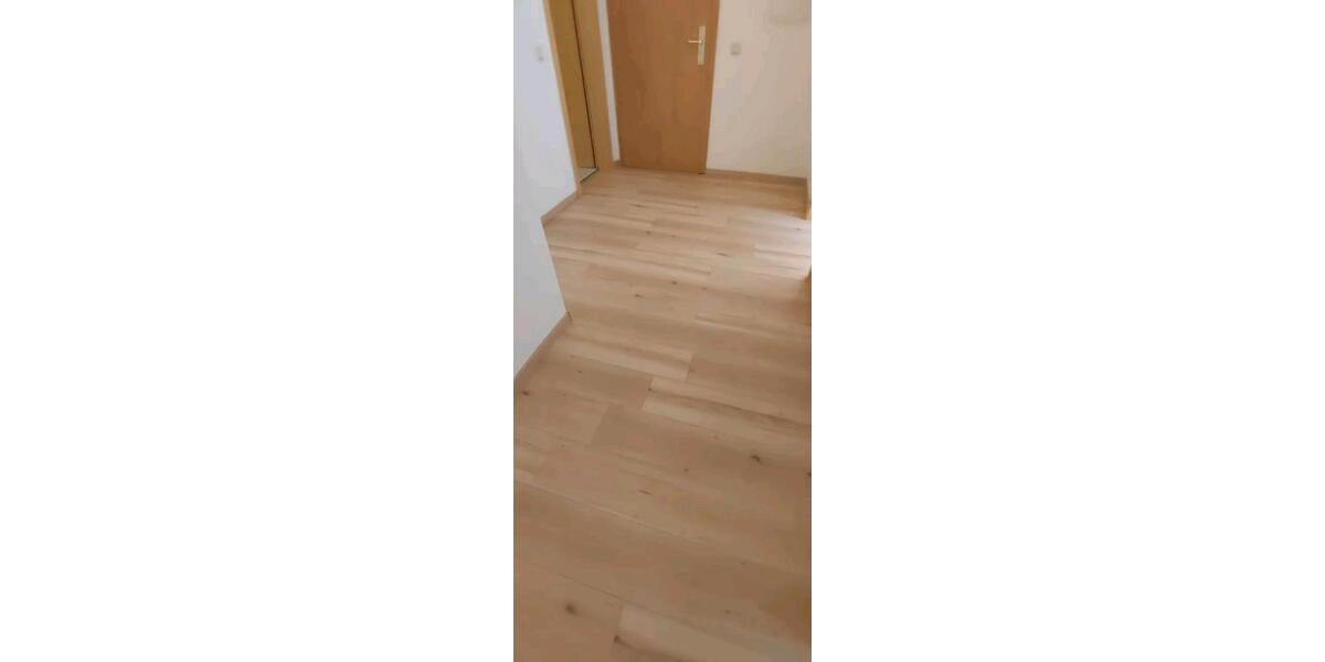 Etagenwohnung Greiz - 2 Zimmer, 53 m&sup2;, 295&euro; | Angebot:26586318