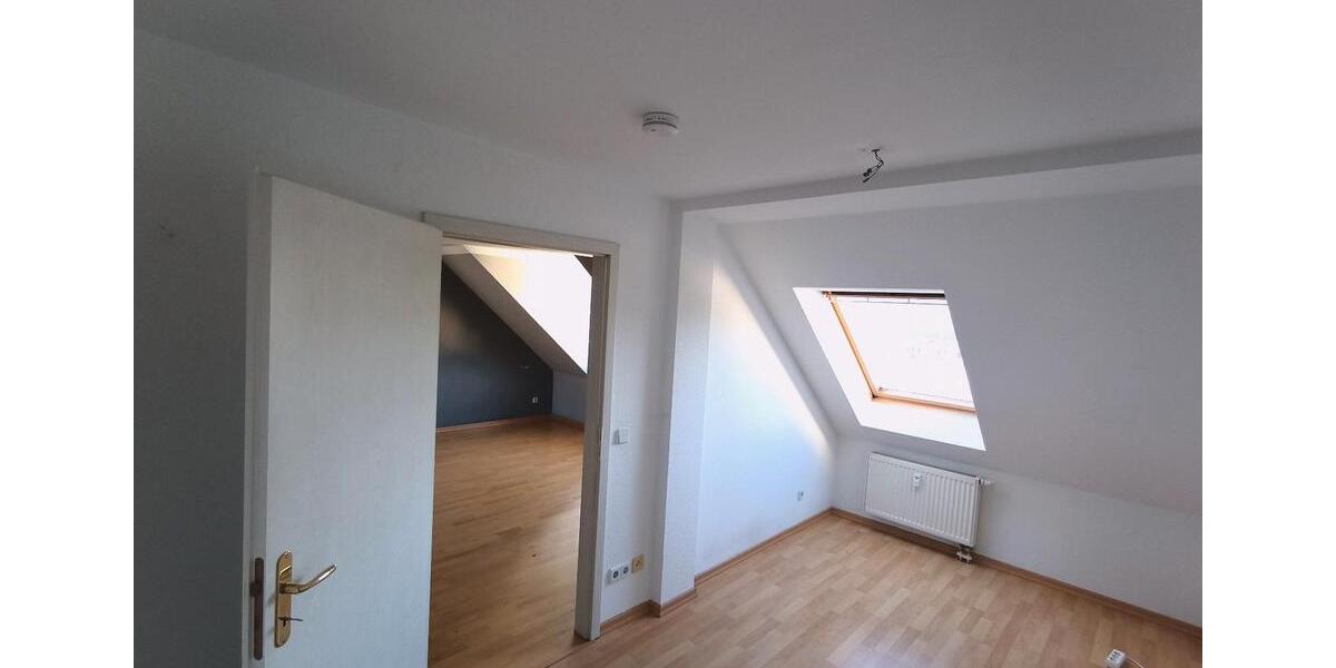 Dachgeschoßwohnung Gera Alt-Bieblach - 3 Zimmer, 61 m&sup2;, 530&euro; | Angebot:27722133