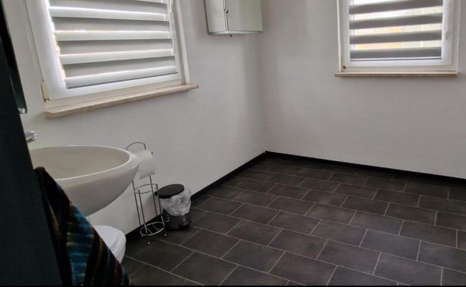 Einfamilienhaus Rositz - 1 Zimmer, 110 m&sup2;, 220.000&euro; | Angebot:26061275