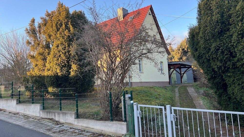 Einfamilienhaus Teuchern - 4 Zimmer, 90 m&sup2;, 100.000&euro; | Angebot:25676782