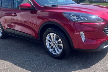 Ford Kuga 65.792 km 24.890 € Glauchau 08371