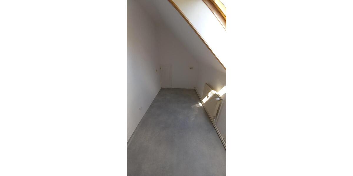 75qm 3Raum Dachgeschosswohnung 3 zimmer