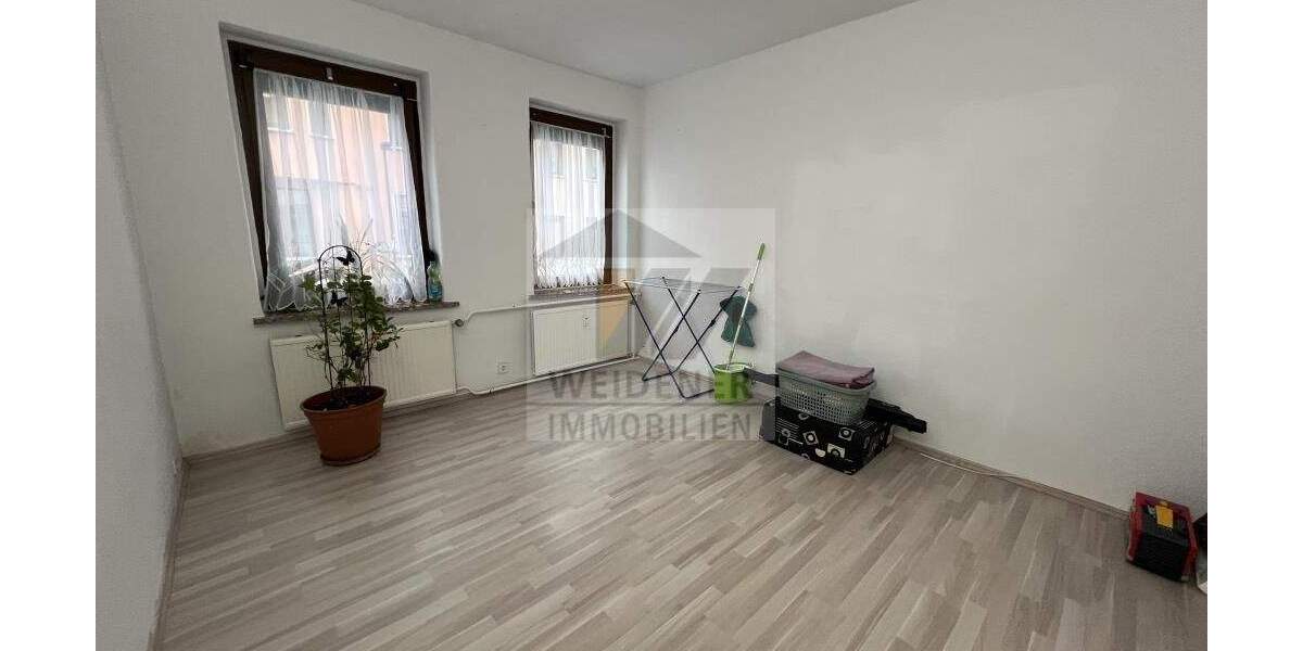 Mehrfamilienhaus mit Potential in zentraler Lage von Weida sucht Sie als neuen Besitzer! 1 zimmer
