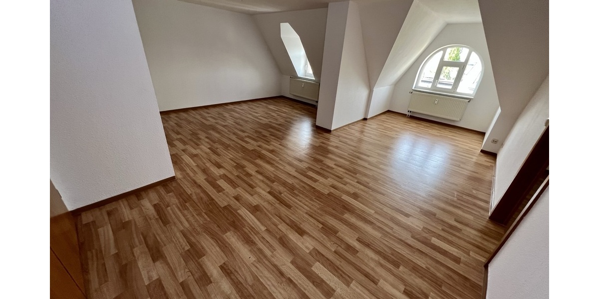 Renditeobjekt: zentrumsnahe 3-Raum-ET-Wohnung mit Stellplatz - Dachgeschoßwohnung Gera Ostviertel | Angebot:26464090