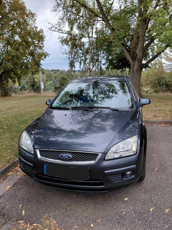 Ford Focus 195.000 km 2.400 € Meuselwitz 04610