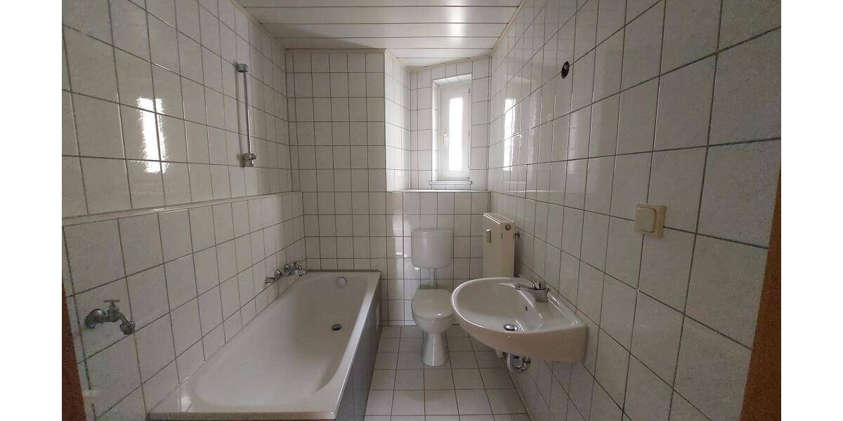 Etagenwohnung Gera Ostviertel - 3 Zimmer, 73 m&sup2;, 450&euro; | Angebot:26187404