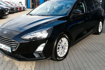 Ford Focus 39.107 km 19.475 € Schmölln 04626