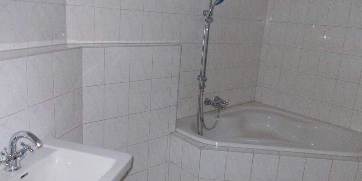 Etagenwohnung Gera Innenstadt - 3 Zimmer, 95.000&euro; | Angebot:25798152