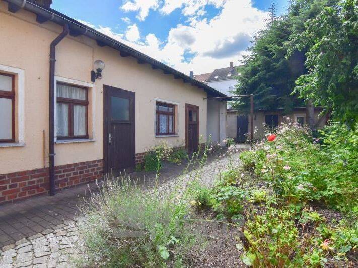Reihenmittelhaus Crimmitschau - 5 Zimmer, 182 m&sup2;, 99.000&euro; | Angebot:26930213