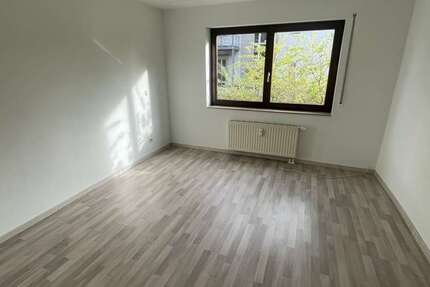 Wohnung zum Kaufen in NeukirchenPleiße 86.500 € 75.53 m² 3 zimmer