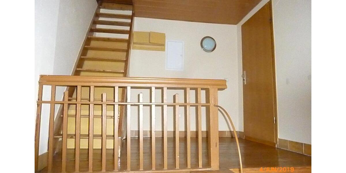Dachgeschoßwohnung Greiz - 2.5 Zimmer, 60 m&sup2;, 200&euro; | Angebot:26634661