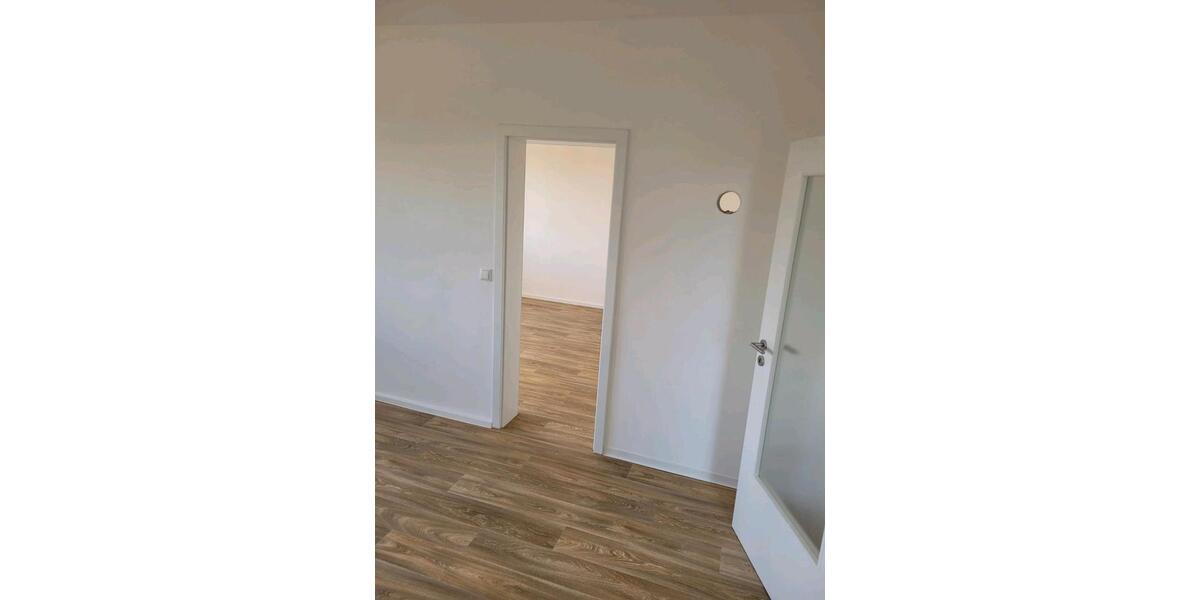 Etagenwohnung Crimmitschau - 2 Zimmer, 50 m&sup2;, 440&euro; | Angebot:25305399