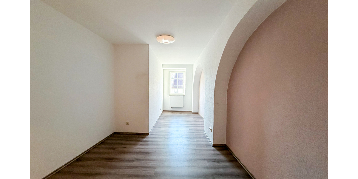 Einbauküche! Hochwertige 4 Raum-Wohnung mit modernem Bad und großem Balkon! Die Wohnung zum Wohlfühlen. - Dachgeschoßwohnung Gera Ostviertel | Angebot:26334831