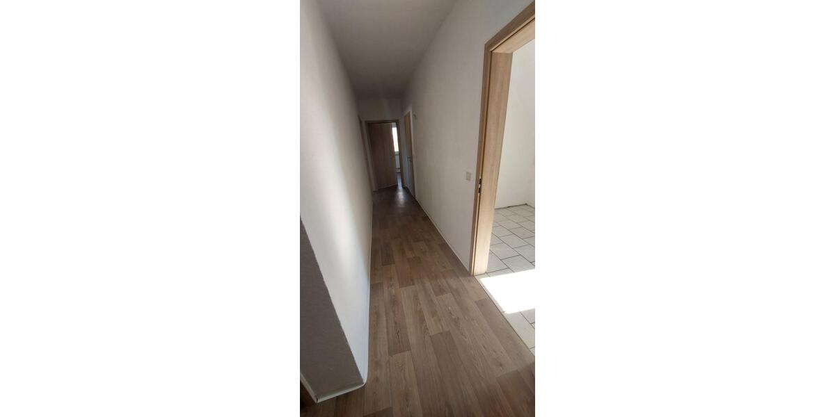 Erdgeschoßwohnung Meuselwitz - 3 Zimmer, 58 m&sup2;, 330&euro; | Angebot:26150099